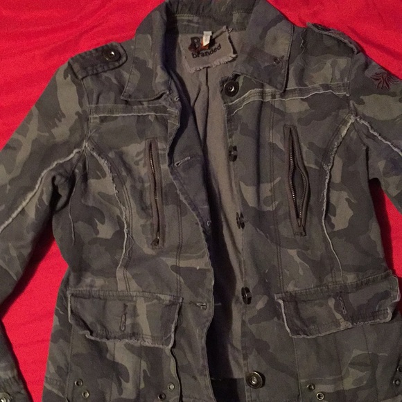 Jacket - Picture 2 of 6